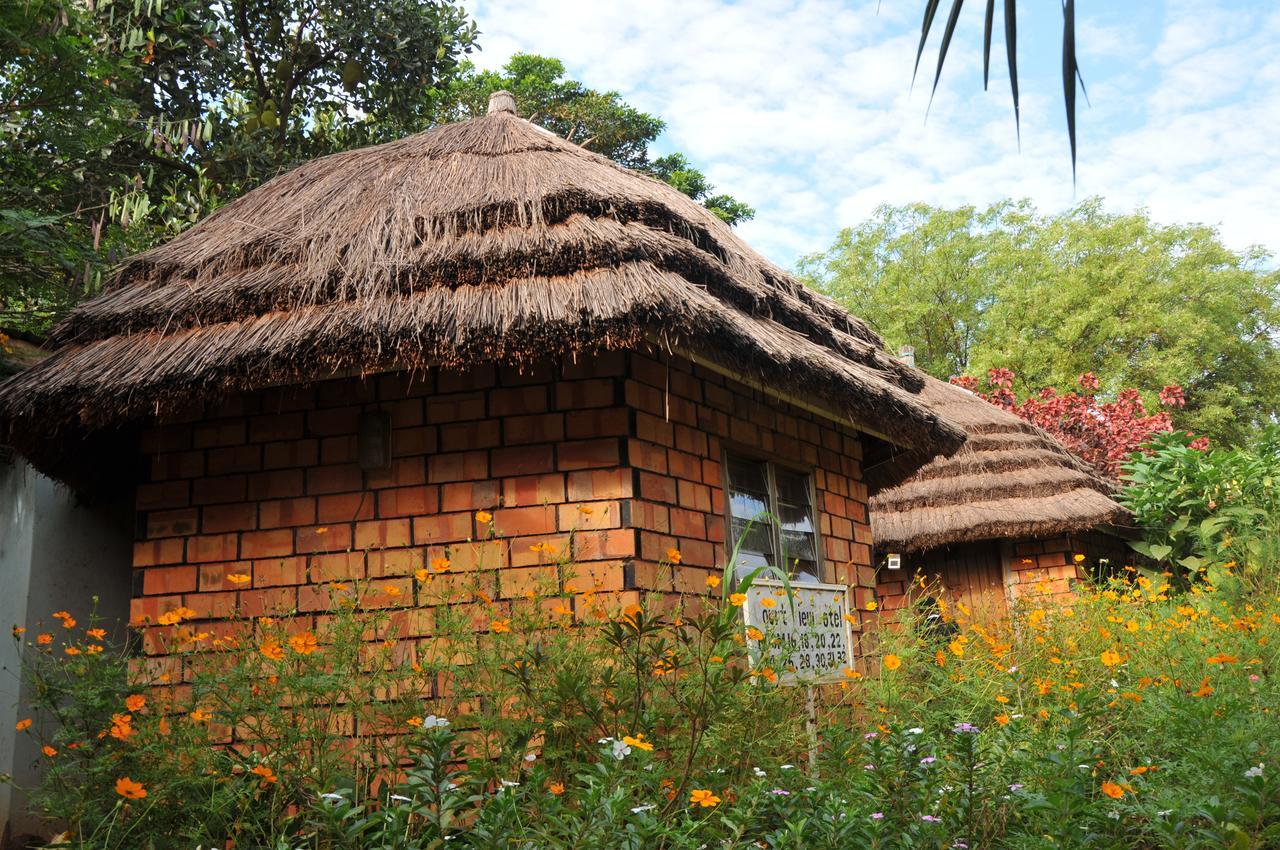 New Court View Hotel Masindi Esterno foto